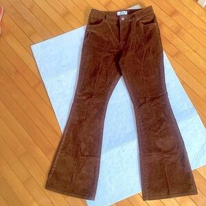 ARDENE, Brown Corduroy Regular rise flare pants size 5.